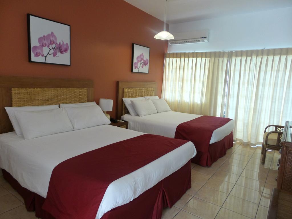 St. George's Flamboyant Hotel & Villas מראה חיצוני תמונה