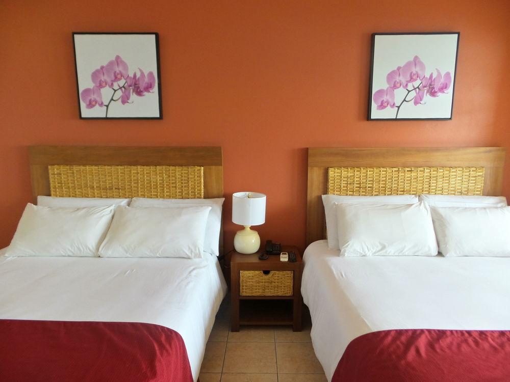 St. George's Flamboyant Hotel & Villas מראה חיצוני תמונה