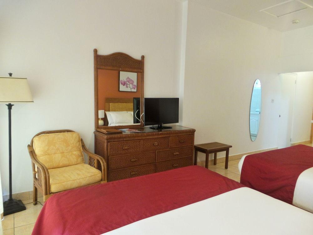 St. George's Flamboyant Hotel & Villas מראה חיצוני תמונה